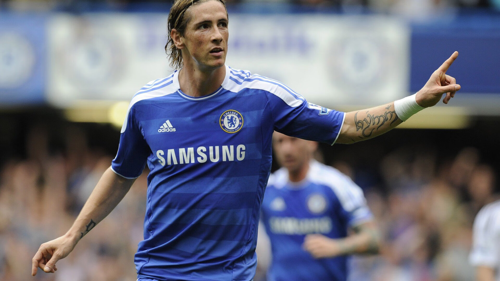 _冠军争夺激烈，赛场气氛紧张升温_，冠军争夺赛第二局